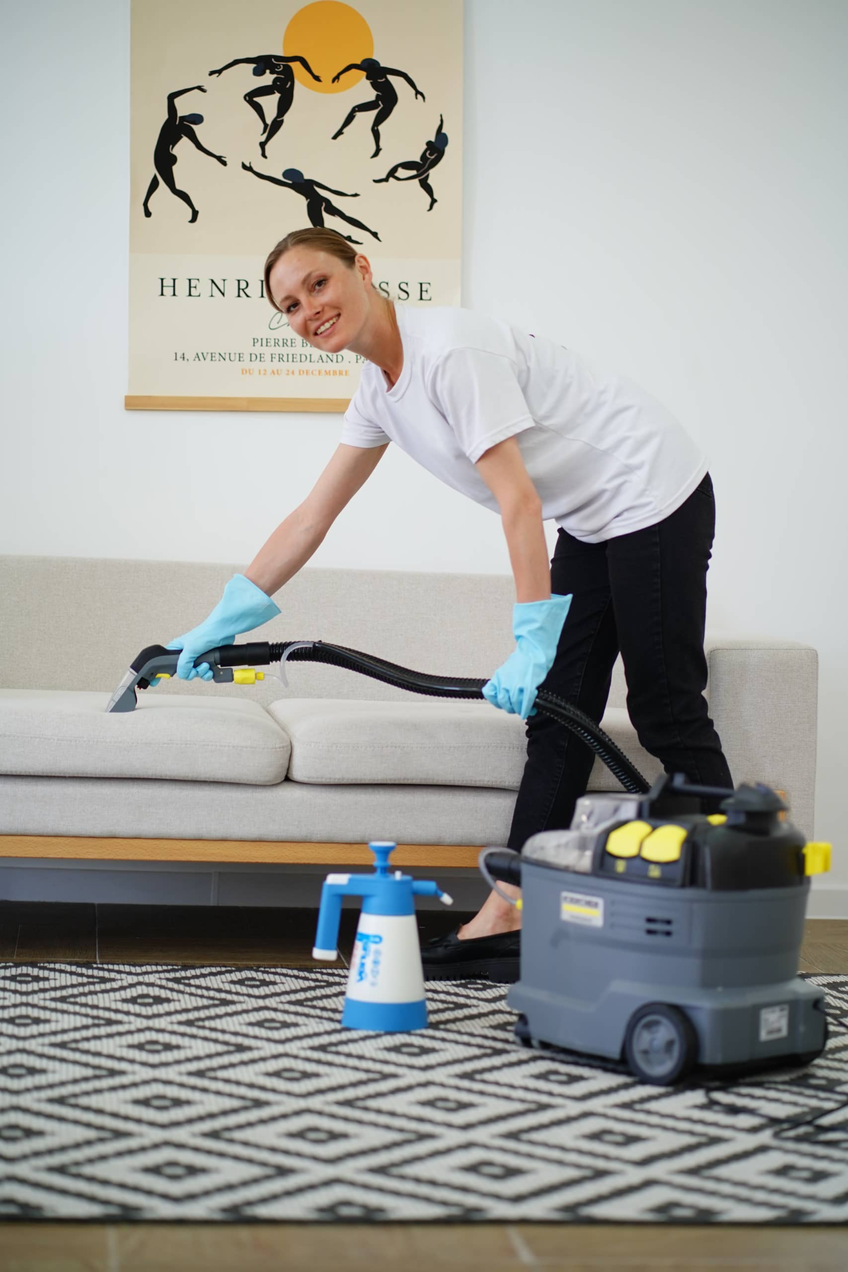 Химчистка мебели 3000 ₽